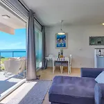 Apartment Luxury Seaside By Litto